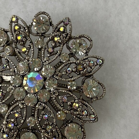 Vintage Monet Aurora Borealis Brooch Star Burst Flower Signed Rhinestone Pin - Picture 4 of 7